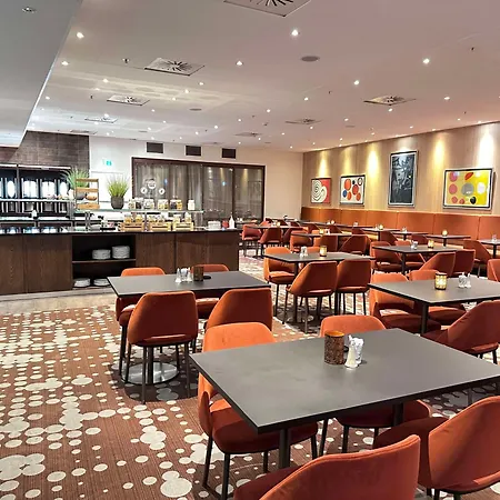 Scandic Parken מלון 4*